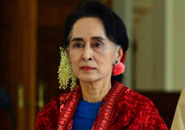 Aung San Suu Kyi dan kritik terhadapnya