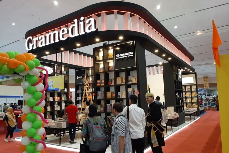 Gramedia kelapa gading book rekomendasi kita sling lucu hangout dapatkan