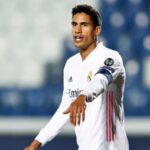 Raphael Varane Perbandingan Dengan Bek Tengah Terbaik Lainnya