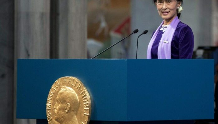 Aung San Suu Kyi Dan Nobel Perdamaian