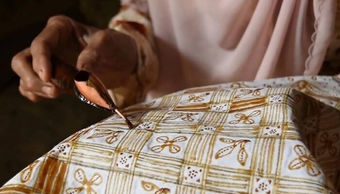 Batik Dan Industri Kreatif Di Indonesia