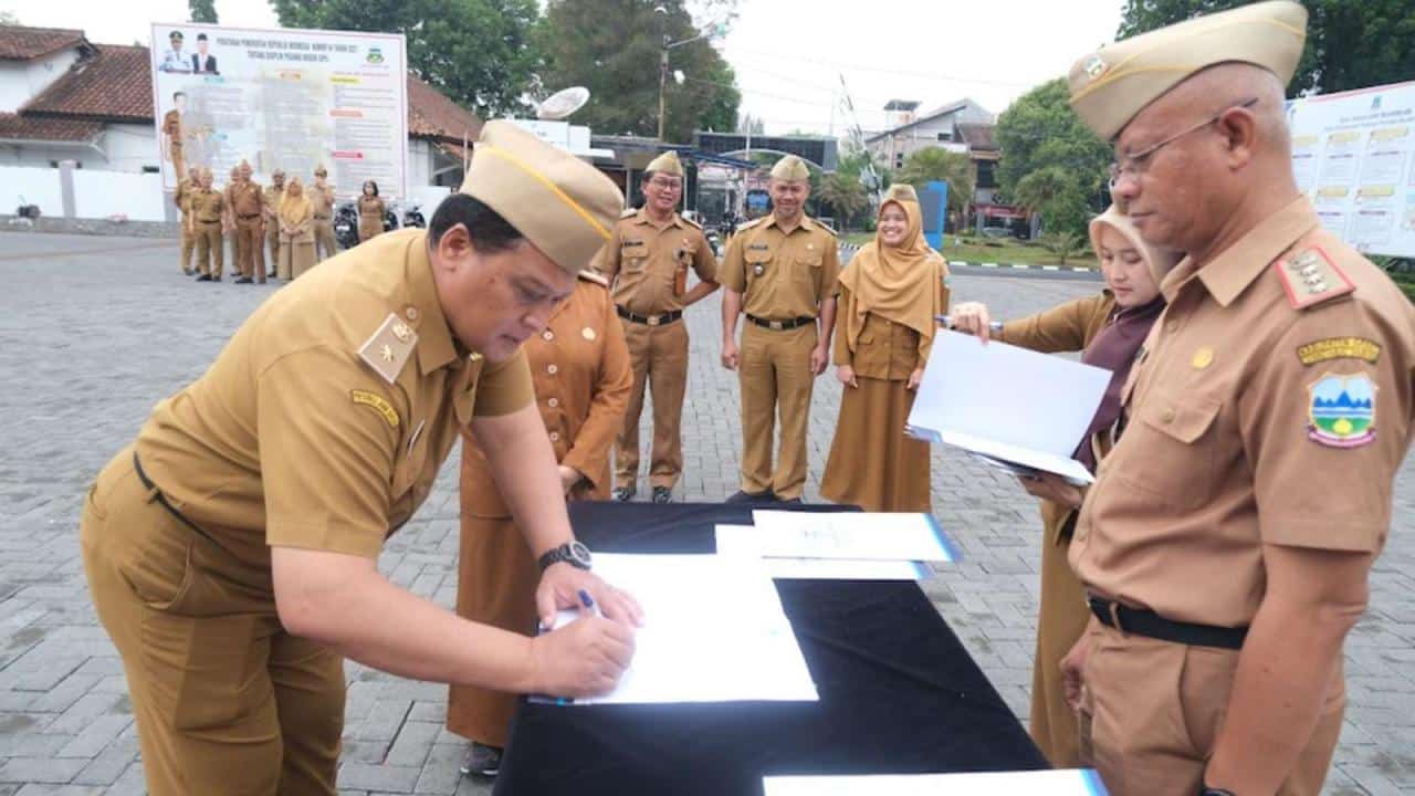 Studi Kasus Pelanggaran Netralitas ASN di Pilkada