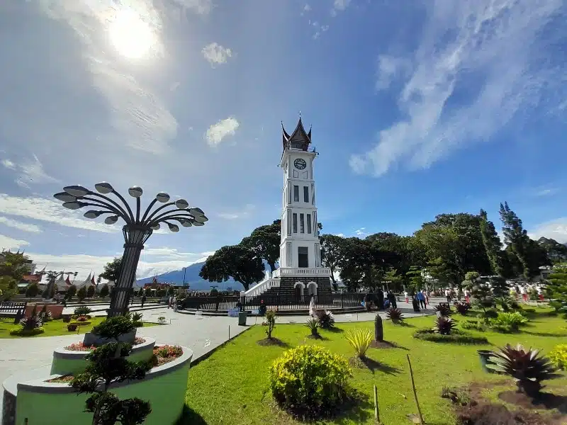 Raya barat sumatera masjid padang sumbar sumatra mosque ikon mesjid grand wisatawan minangkabau minang menarik melancong simbol kaba mahligai menjadikan