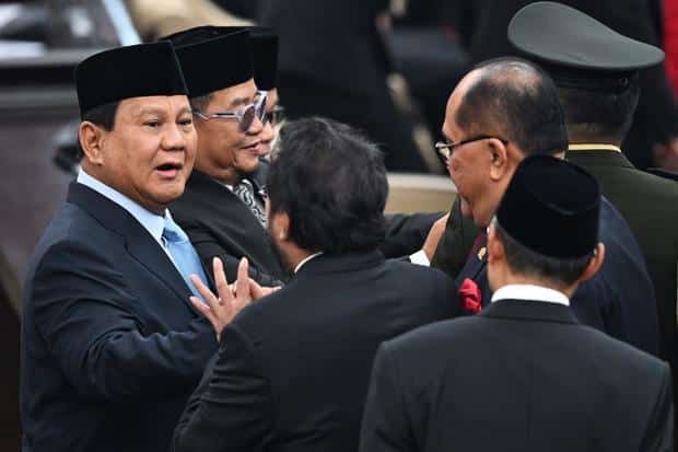 Gestur Prabowo Usai Bertemu Jokowi Di Solo