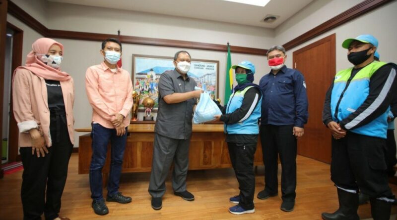 Komunitas: Garda Terdepan Pilkada Bersih di Kota Bandung 2024