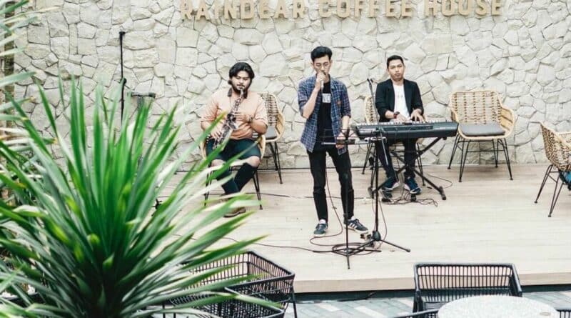 Cafe Live Music Terdekat 2024