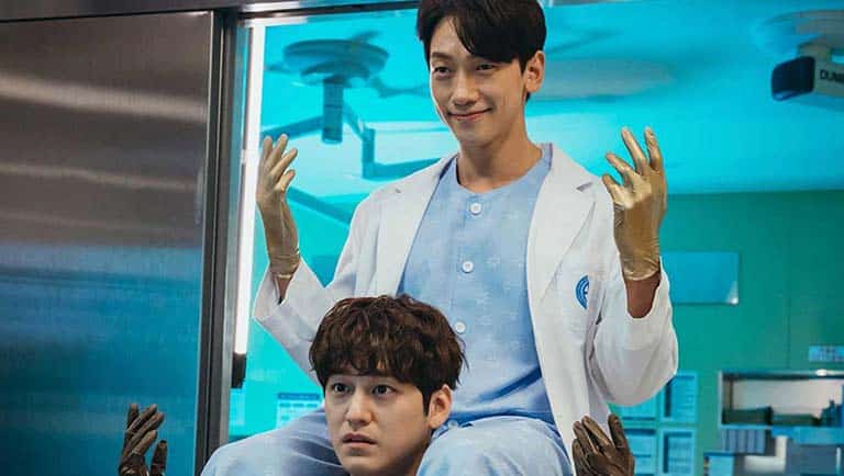 Nonton Ghost Doctor 2024: Petualangan Medis dan Misteri di Dunia Arwah