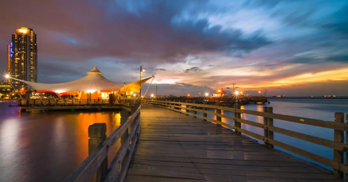 Pantai Ancol Jakarta 2024